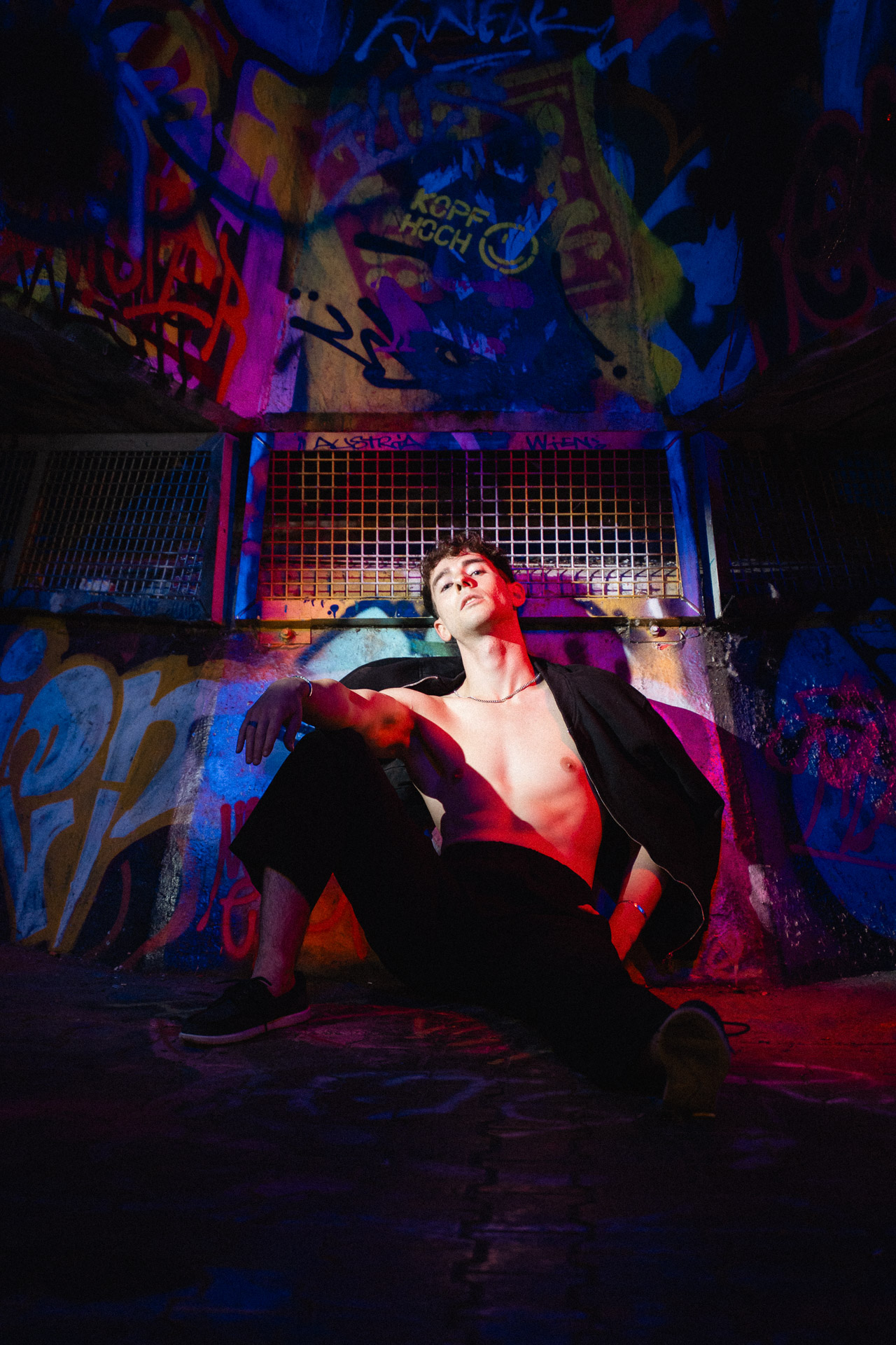 Location — seated neon